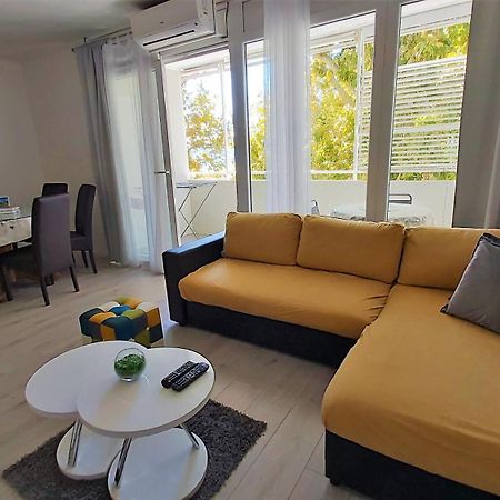 Apartment Punta Omiš Buitenkant foto