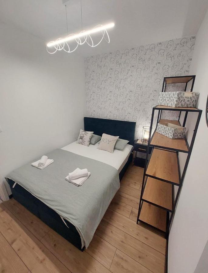 Apartment Punta Omiš Buitenkant foto
